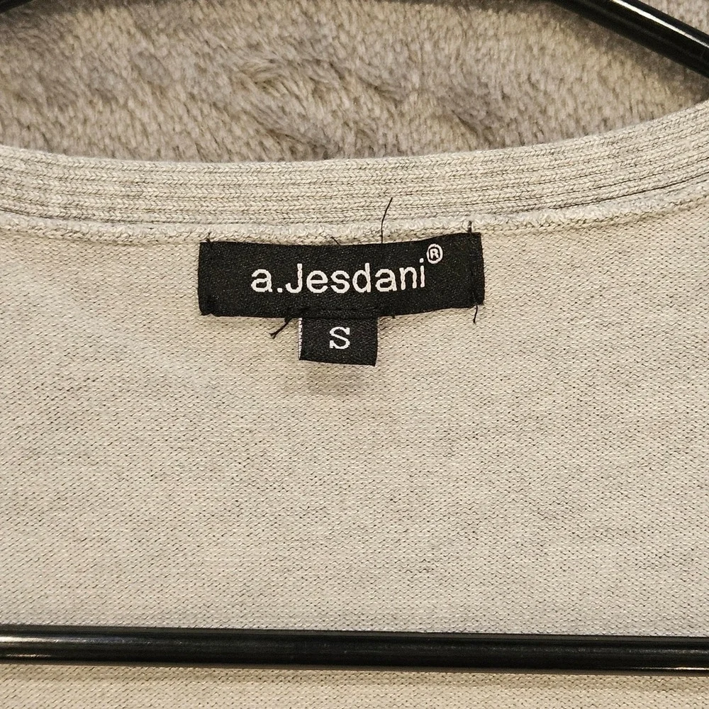 a.Jesdani classic button
